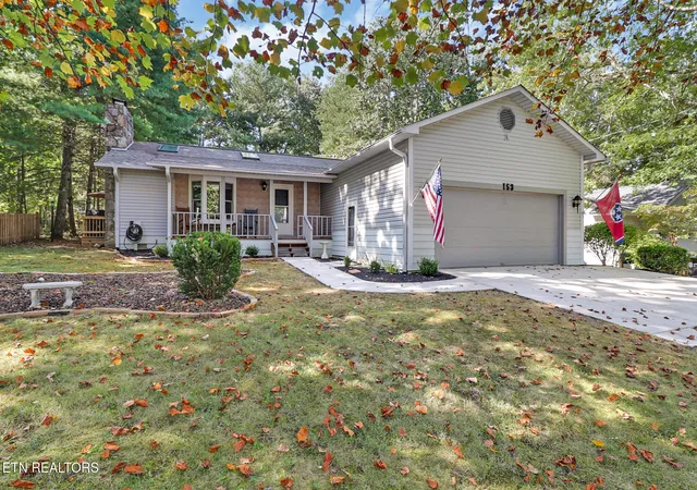 Photo 1 of Single family home for sale at 153 Lakeside Dr, Crossville, TN 38558 | MLS# 1355678 | Listing updated on 2026-09-16