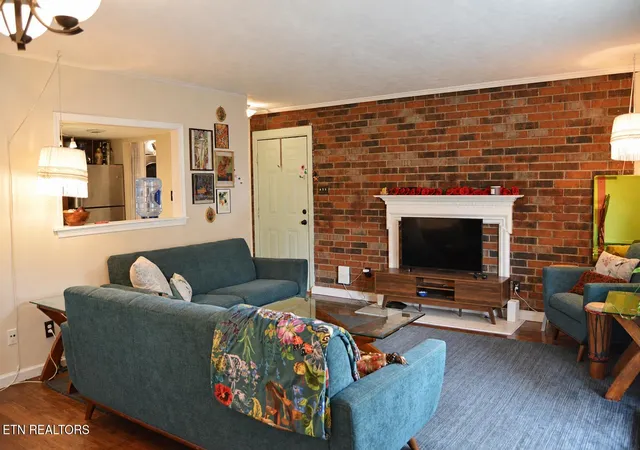 Photo 3 of Sale Pending at 1617 Woodrow Dr #512, Knoxville, TN 37918 | MLS# 1355661 | Listing updated on 2026-09-27