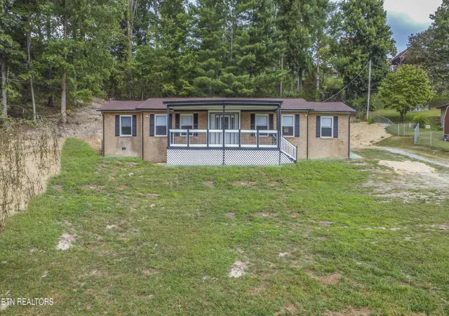 Photo 2 of Single family home for sale at 190 Parliament Rd, Harrogate, TN 37752 | MLS# 1356083 | Listing updated on 2026-09-19