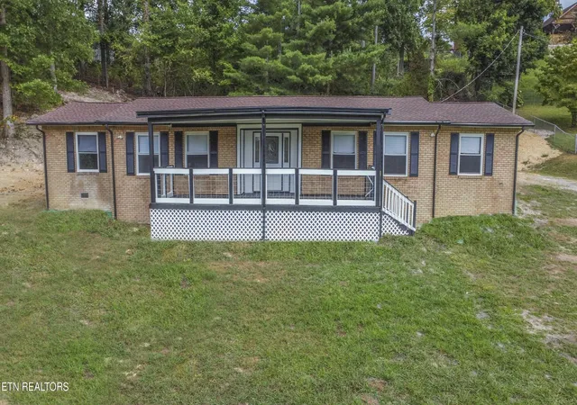 Photo 3 of Single family home for sale at 190 Parliament Rd, Harrogate, TN 37752 | MLS# 1356083 | Listing updated on 2026-09-19