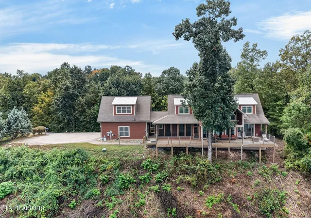 Photo 1 of Single family home for sale at 2070 Holly Bnd Dr, Byrdstown, TN 38549 | MLS# 1355471 | Listing updated on 2026-09-14