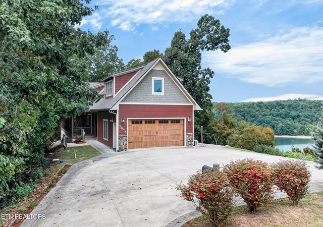 Photo 3 of Single family home for sale at 2070 Holly Bnd Dr, Byrdstown, TN 38549 | MLS# 1355471 | Listing updated on 2026-09-14