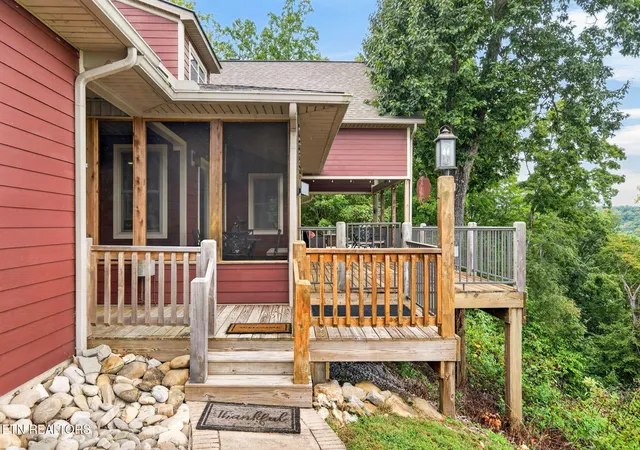 Photo 3 of Single family home for sale at 2070 Holly Bnd Dr, Byrdstown, TN 38549 | MLS# 1355471 | Listing updated on 2026-09-14