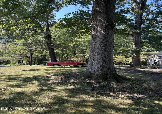 Photo 2 of Sale Pending at 3345 Kenilworth Ln, Knoxville, TN 37917 | MLS# 1355500 | Listing updated on 2026-10-17