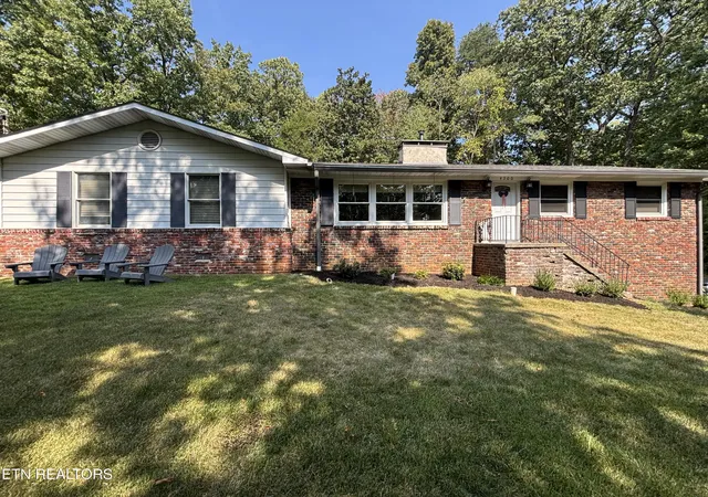 Single family home for sale at 4300 NE Chewasa Rd, Knoxville, TN 37918 | MLS# 1356269