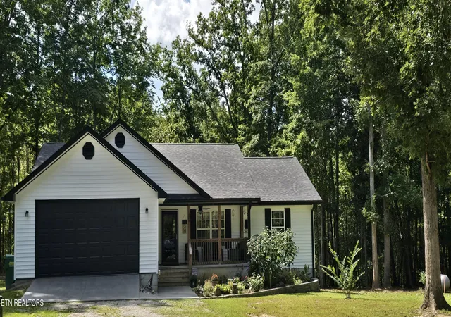 Photo 3 of Sale Pending at 1222 Press Beaty Rd, Jamestown, TN 38556 | MLS# 1355492 | Listing updated on 2026-10-08