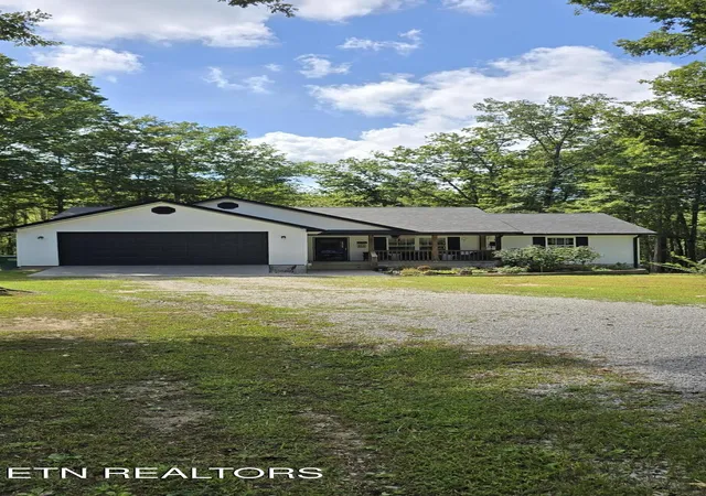 Photo 4 of Sale Pending at 1222 Press Beaty Rd, Jamestown, TN 38556 | MLS# 1355492 | Listing updated on 2026-10-08