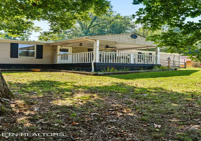 Photo 3 of Single family home for sale at 122 Holber Rd, Harriman, TN 37748 | MLS# 1355634 | Listing updated on 2026-10-05