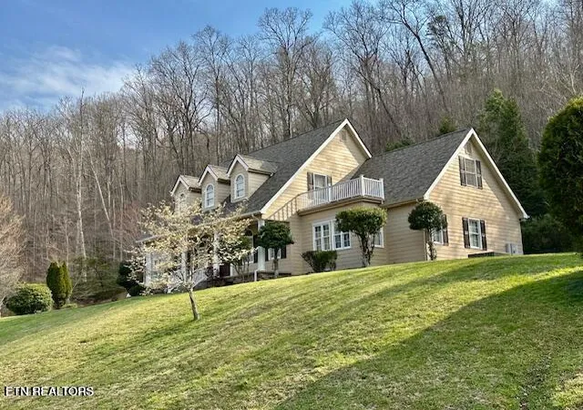 Photo 4 of Single family home for sale at 2004 Twin Fawn Tr, Middlesboro, KY 40965 | MLS# 1355491 | Listing updated on 2026-09-14