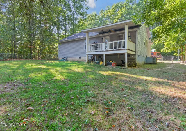Photo 3 of Single family home for sale at 1020 Ewa Dr, Crossville, TN 38572 | MLS# 1355509 | Listing updated on 2026-09-15