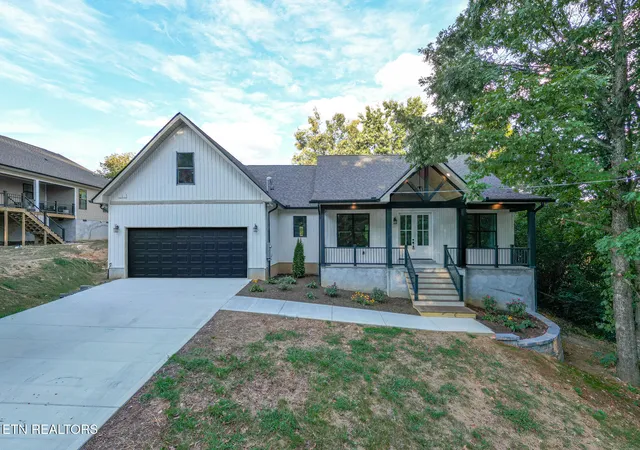 Single family home for sale at 4268 Lee Rd, Knoxville, TN 37921 | MLS# 1355586