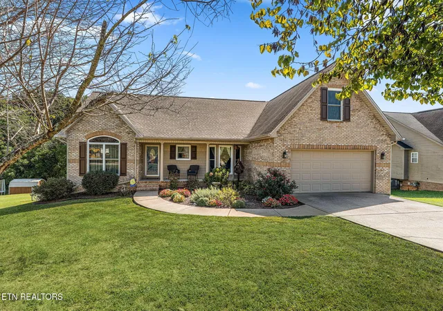 Photo 1 of Sale Pending at 2841 Misty Ridge Dr, Lenoir City, TN 37772 | MLS# 1355516 | Listing updated on 2026-09-16