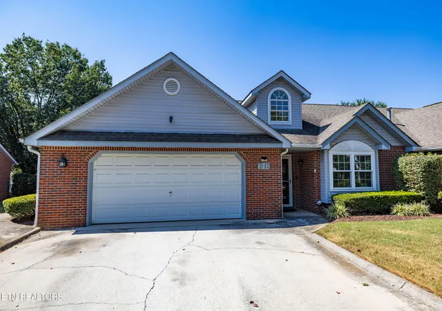 Photo 1 of Condo for sale at 805 Cedar Ln #D13, Knoxville, TN 37912 | MLS# 1355637 | Listing updated on 2026-09-16