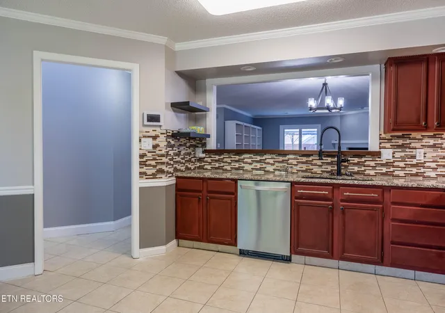 Photo 2 of Condo for sale at 805 Cedar Ln #D13, Knoxville, TN 37912 | MLS# 1355637 | Listing updated on 2026-09-16