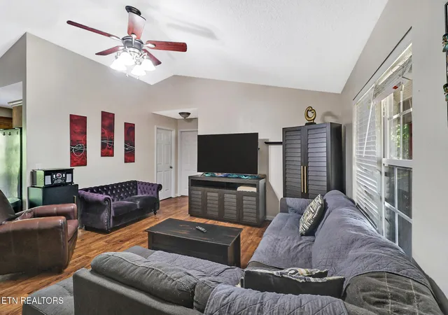 Photo 2 of Single family home for sale at 1414 Pilgrim Dr, Grimsley, TN 38565 | MLS# 1355624 | Listing updated on 2026-09-16