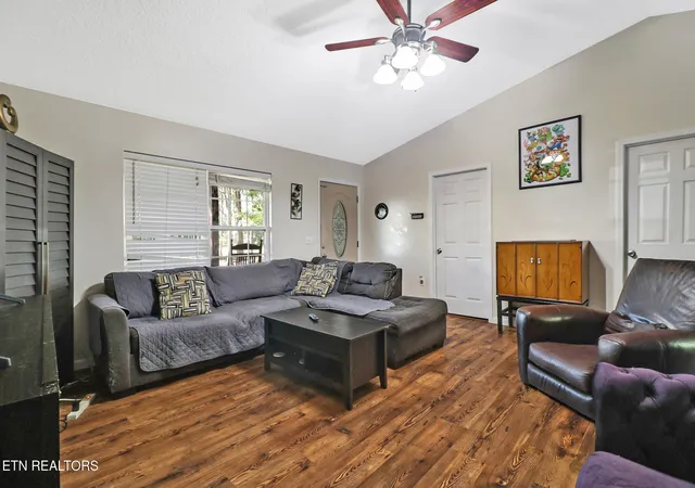 Photo 3 of Single family home for sale at 1414 Pilgrim Dr, Grimsley, TN 38565 | MLS# 1355624 | Listing updated on 2026-09-16