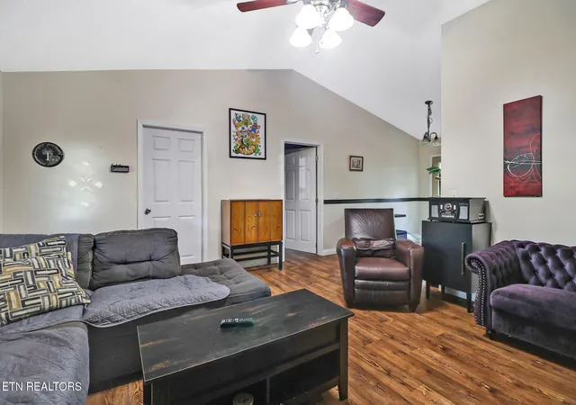 Photo 4 of Single family home for sale at 1414 Pilgrim Dr, Grimsley, TN 38565 | MLS# 1355624 | Listing updated on 2026-09-16