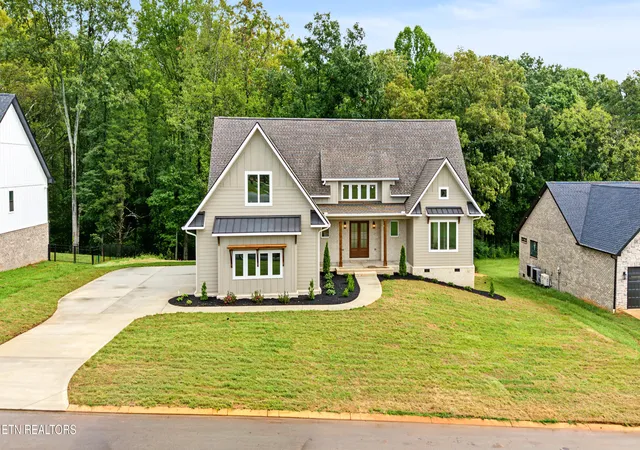 Photo 3 of Single family home for sale at 926 Sophie Dr, Greenback, TN 37742 | MLS# 1356166 | Listing updated on 2026-09-23