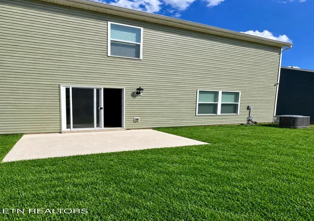 Photo 2 of Single family home for sale at 324 Everleigh Cir, Talbott, TN 37877 | MLS# 1355853 | Listing updated on 2026-09-17