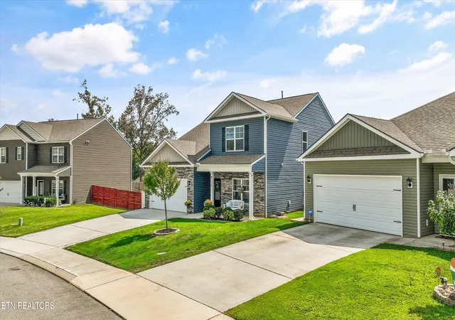 Photo 3 of Single family home for sale at 129 Canton Ln, Maryville, TN 37803 | MLS# 1355986 | Listing updated on 2026-09-18