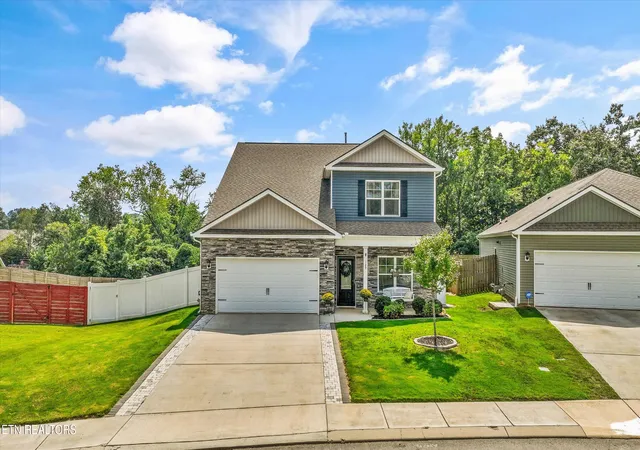 Photo 3 of Single family home for sale at 129 Canton Ln, Maryville, TN 37803 | MLS# 1355986 | Listing updated on 2026-09-18
