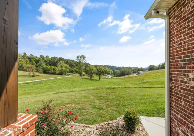 Photo 4 of Single family home for sale at 156 Brown Rd, Blaine, TN 37709 | MLS# 1356337 | Listing updated on 2026-10-21