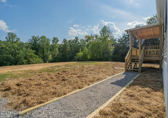Photo 3 of Single family home for sale at 1369 Coal Hl Rd, Harriman, TN 37748 | MLS# 1356061 | Listing updated on 2026-10-02