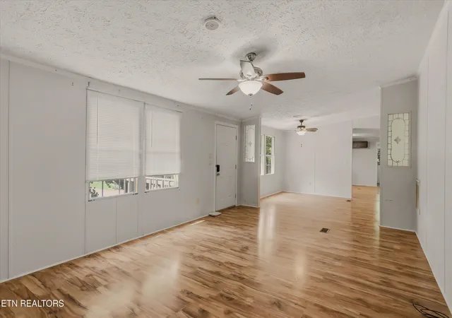 Photo 3 of Single family home for sale at 1148 Ridgeview Rd, Maryville, TN 37801 | MLS# 1355608 | Listing updated on 2026-09-17