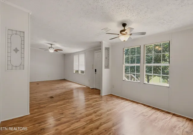 Photo 4 of Single family home for sale at 1148 Ridgeview Rd, Maryville, TN 37801 | MLS# 1355608 | Listing updated on 2026-09-17