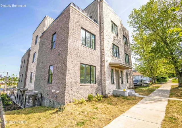 Condo for sale at 1911 Forest Ave #1, Knoxville, TN 37916 | MLS# 1355672
