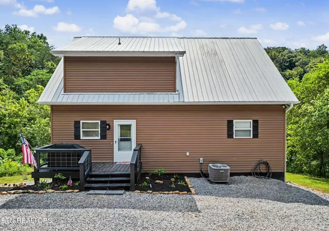 Photo 3 of Single family home for sale at 2073 Oven Crk Rd, Parrottsville, TN 37843 | MLS# 1355619 | Listing updated on 2026-09-16