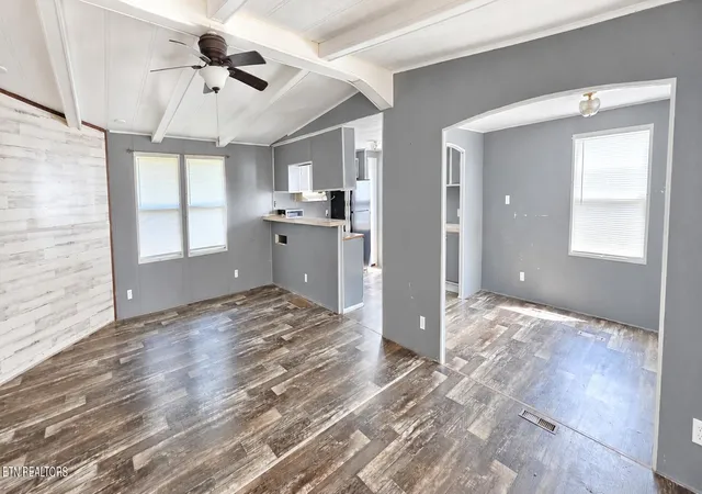 Photo 2 of Multi family home for sale at 284 Payne Cir, Tazewell, TN 37879 | MLS# 1355670 | Listing updated on 2026-09-16