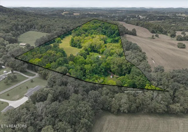 Photo 2 of Sale Pending at 200 County Rd 479, Englewood, TN 37329 | MLS# 1355636 | Listing updated on 2026-09-28