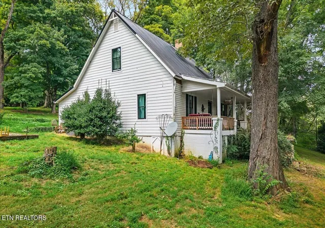 Photo 3 of Sale Pending at 200 County Rd 479, Englewood, TN 37329 | MLS# 1355636 | Listing updated on 2026-09-28