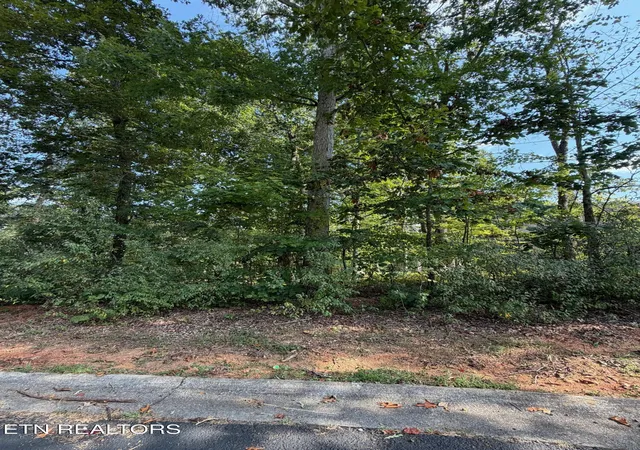 Photo 1 of Sale Pending at 211 Ottawa Pl, Loudon, TN 37774 | MLS# 1355641 | Listing updated on 2026-09-23