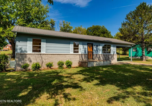 Photo 2 of Single family home for sale at 111 Heuer St, Sweetwater, TN 37874 | MLS# 1356178 | Listing updated on 2026-09-25