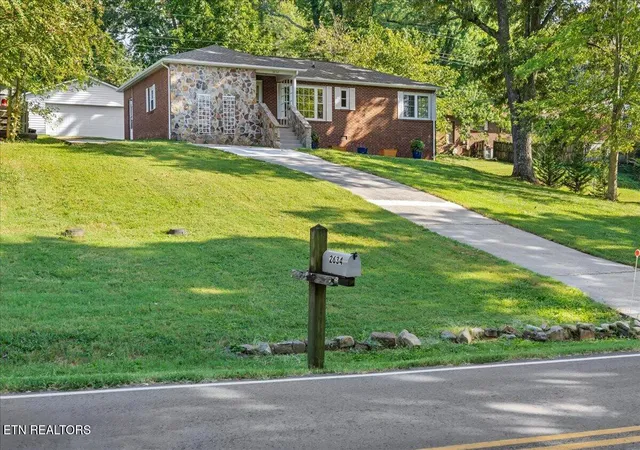 Photo 1 of Single family home for sale at 2634 May Ave, Maryville, TN 37804 | MLS# 1355773 | Listing updated on 2026-09-21