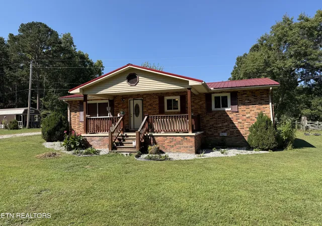 Photo 1 of Single family home for sale at 878 Hack Beaty Rd, Grimsley, TN 38565 | MLS# 1355721 | Listing updated on 2026-10-07