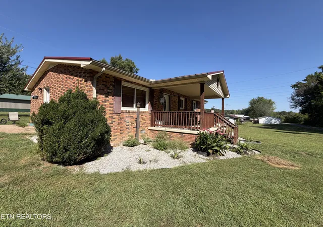 Photo 3 of Single family home for sale at 878 Hack Beaty Rd, Grimsley, TN 38565 | MLS# 1355721 | Listing updated on 2026-10-07