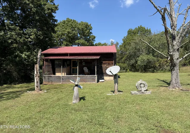 Photo 1 of Single family home for sale at 196 Bailey Holw Rd, Tazewell, TN 37879 | MLS# 1355679 | Listing updated on 2026-09-16
