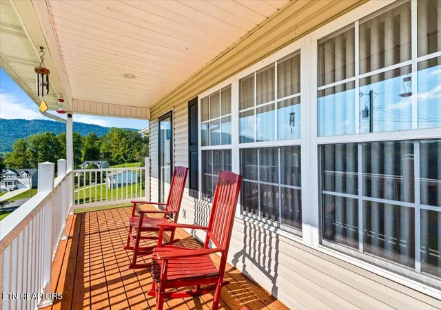 Photo 3 of Sale Pending at 1143 Earnhart, La Follette, TN 37766 | MLS# 1355876 | Listing updated on 2026-10-02