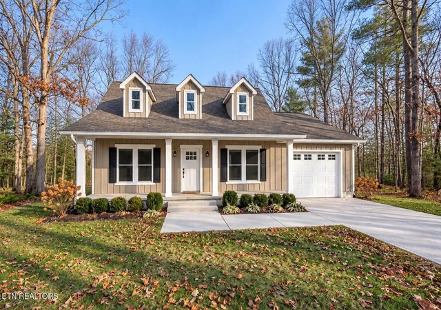 Photo 1 of Single family home for sale at 188 Dover Ave, Harrogate, TN 37752 | MLS# 1355688 | Listing updated on 2026-10-01