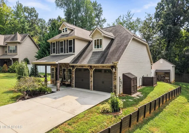 Photo 2 of Single family home for sale at 152 Wakefield Rd, Knoxville, TN 37922 | MLS# 1356567 | Listing updated on 2026-10-09