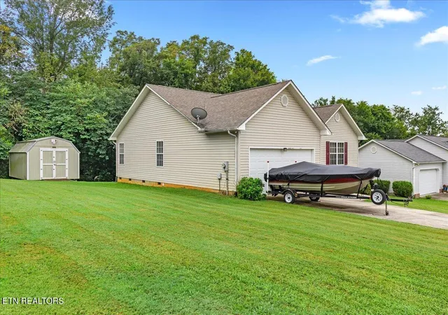 Photo 2 of Single family home for sale at 2912 Windsock Ln, Knoxville, TN 37924 | MLS# 1355699 | Listing updated on 2026-10-14