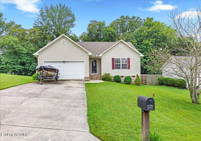 Photo 3 of Single family home for sale at 2912 Windsock Ln, Knoxville, TN 37924 | MLS# 1355699 | Listing updated on 2026-10-14
