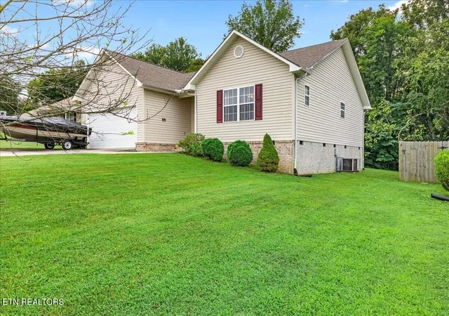 Photo 4 of Single family home for sale at 2912 Windsock Ln, Knoxville, TN 37924 | MLS# 1355699 | Listing updated on 2026-10-14
