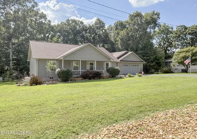 Photo 1 of Single family home for sale at 1133 Summerwind Dr, Crossville, TN 38571 | MLS# 1355789 | Listing updated on 2026-09-17