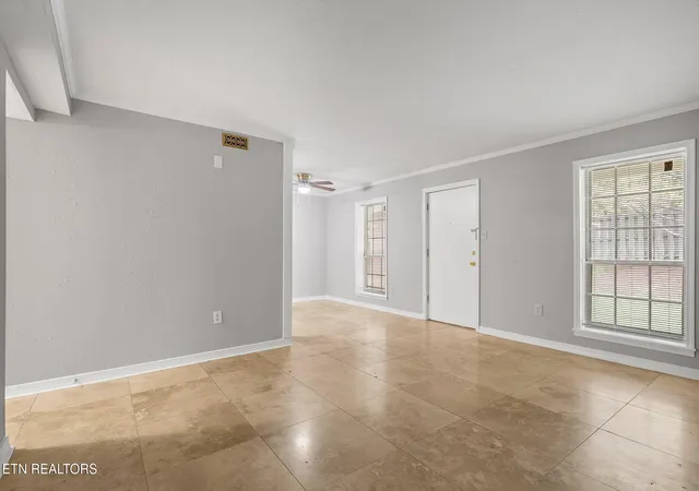 Photo 2 of Condo for sale at 900 Mountain Crk Rd #061, Chattanooga, TN 37405 | MLS# 1355715 | Listing updated on 2026-09-16