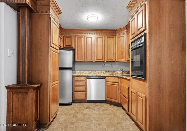 Photo 3 of Condo for sale at 900 Mountain Crk Rd #061, Chattanooga, TN 37405 | MLS# 1355715 | Listing updated on 2026-09-16