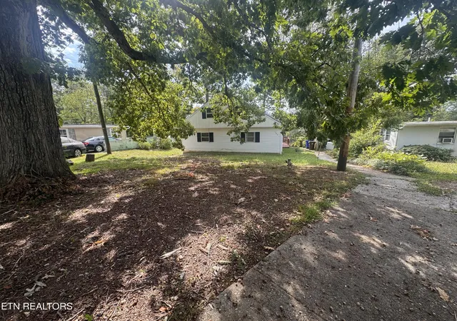 Photo 2 of Sale Pending at 109 Niagara Lane, Oak Ridge, TN 37830 | MLS# 1356105 | Listing updated on 2026-09-26